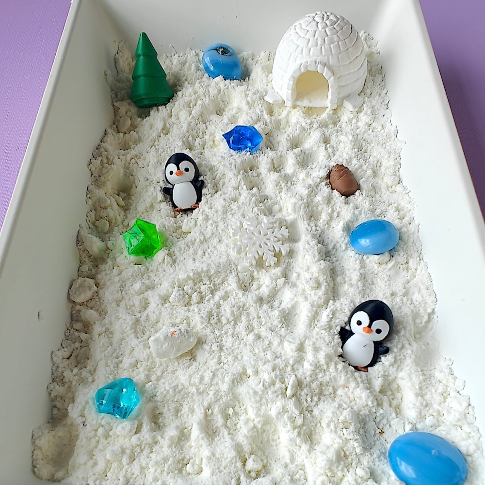 Snow World Sensory Bin – Dohdle
