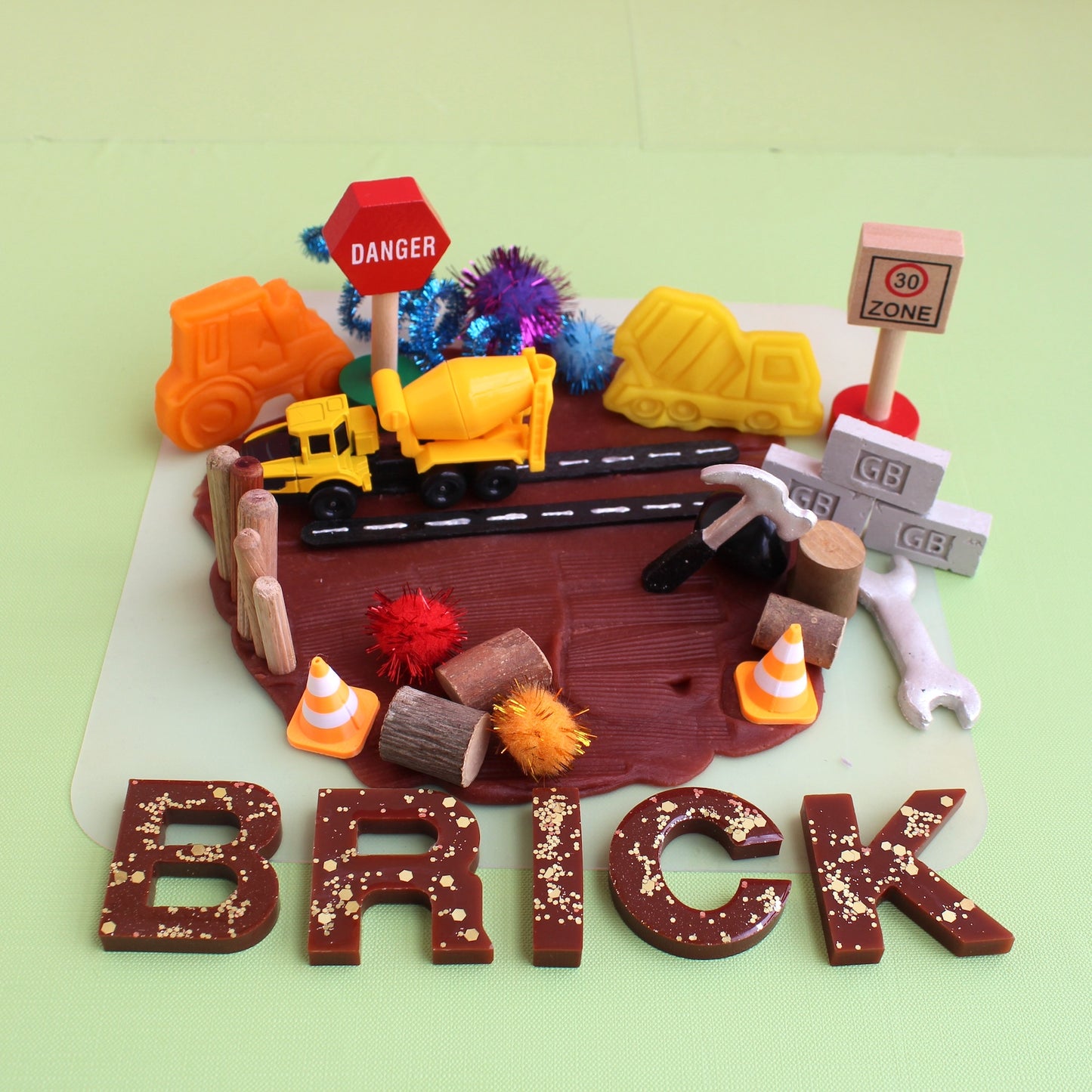 Building Blocks – Construction Theme Dohdle Playdough Kit