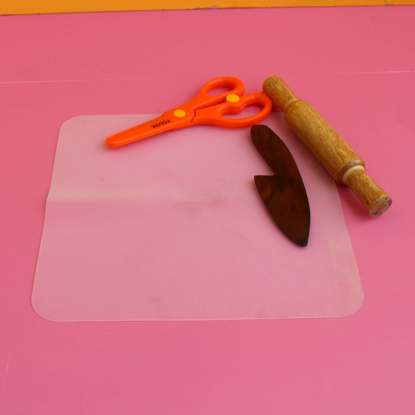 Dohdle Combo Set - 10 Colors Playdough + Playdough Toolkit