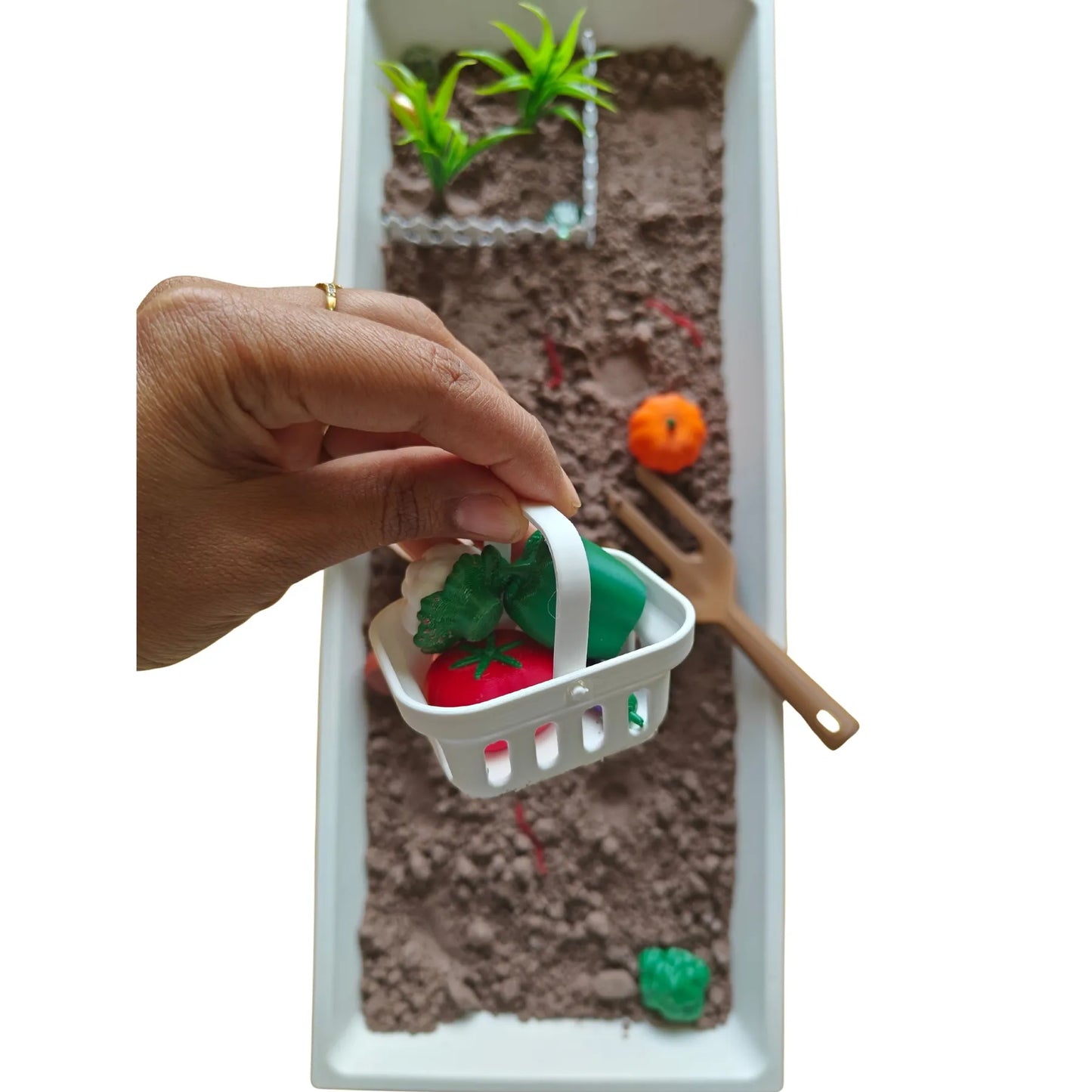 Garden Sensory Bin – Dohdle