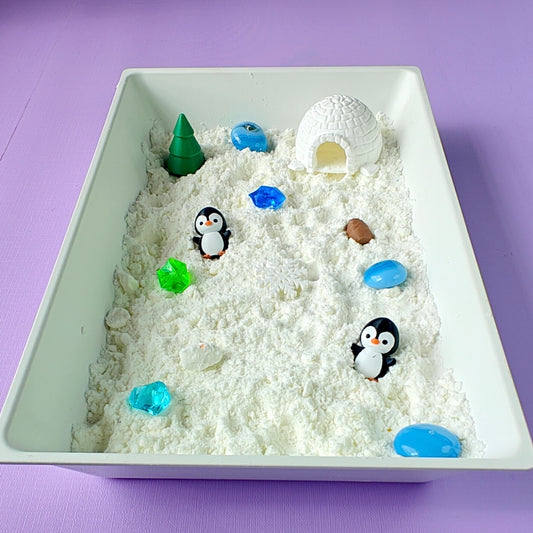 Snow World Sensory Bin – Dohdle