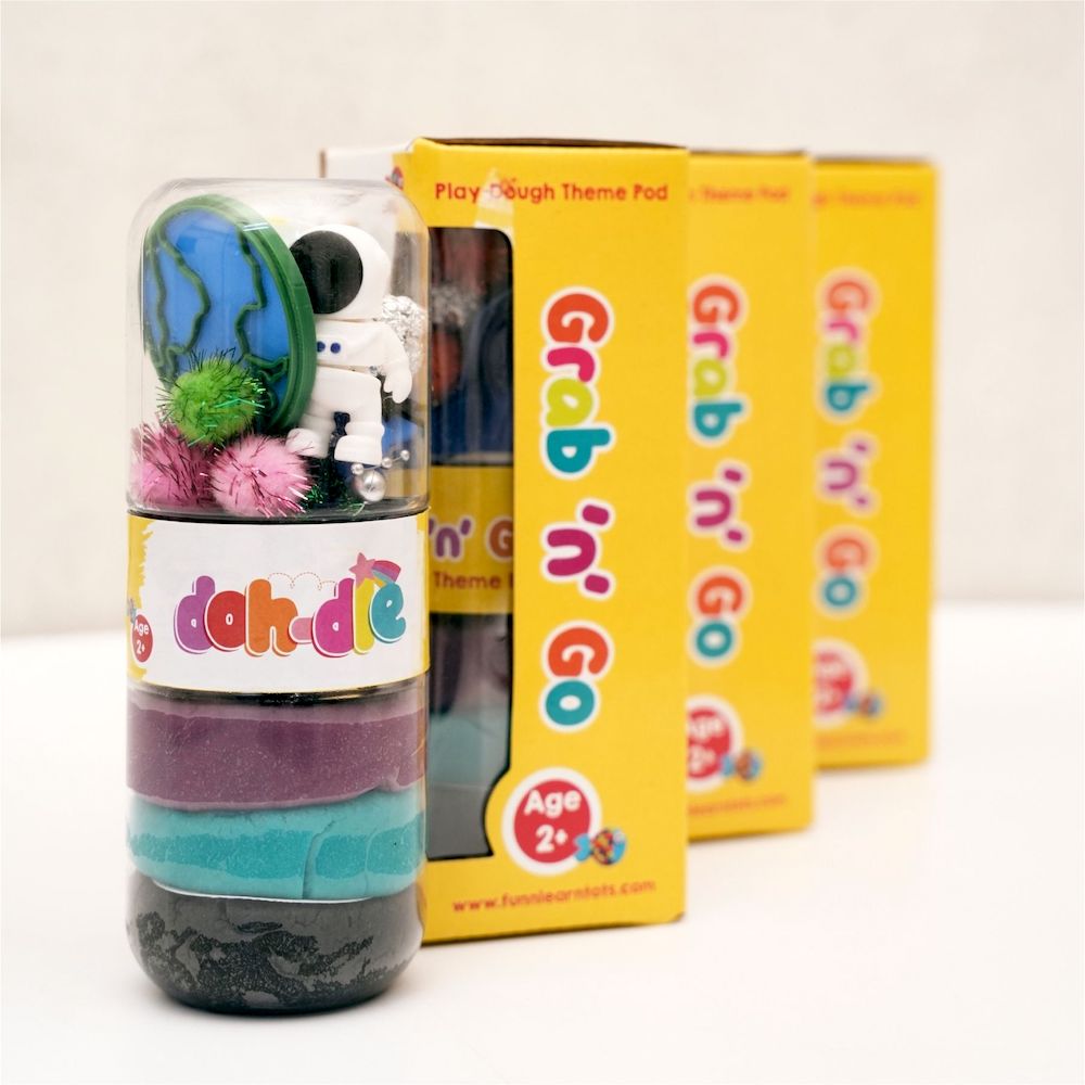 Space Adventure – Grab n Go Playdough Theme Pod Dohdle